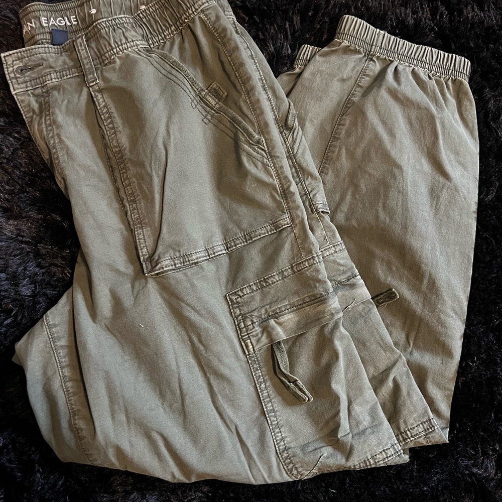 American Eagle Outfitters Women’s Olive Cargo Baggy Joggers